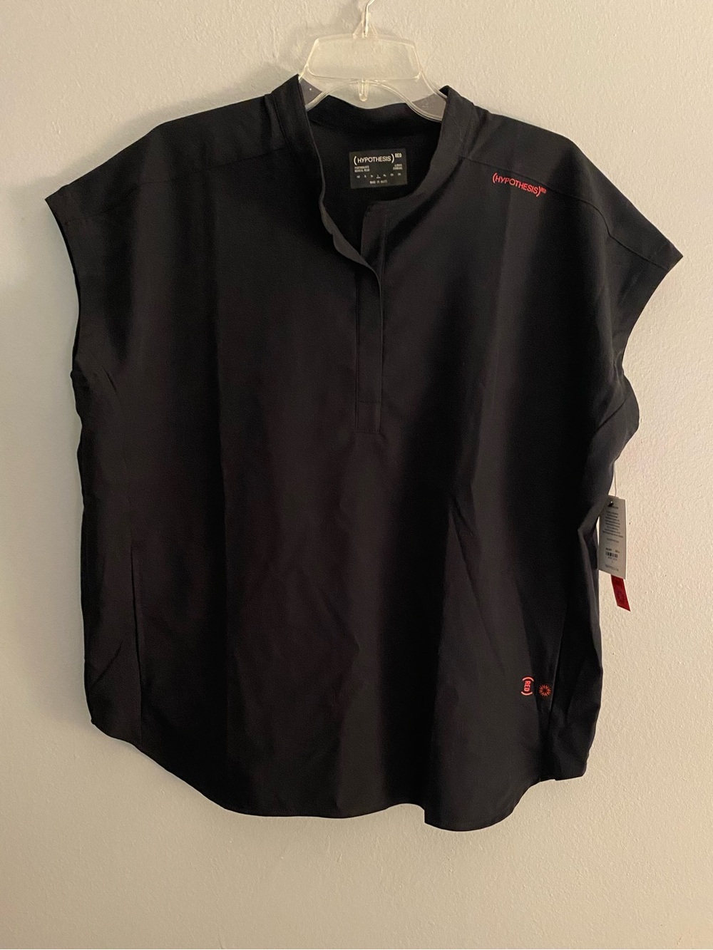 Women's Black Sleeveless Scrub Top